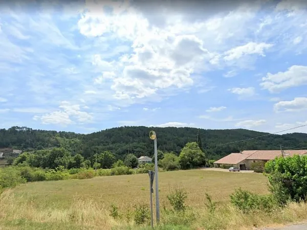 Terrain Mercuer 690 m2