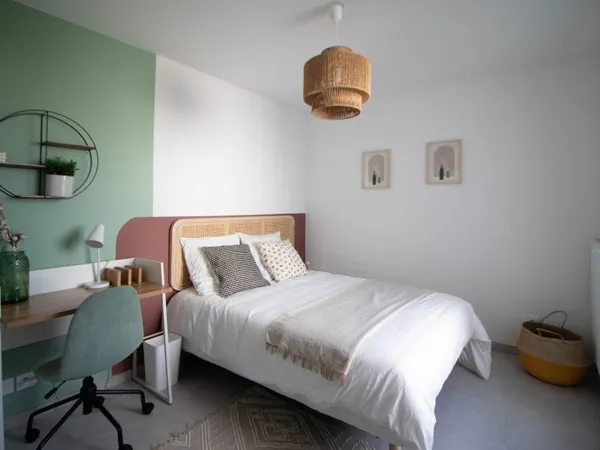 Chambre accueillante de 12 m² à louer à Villeurban