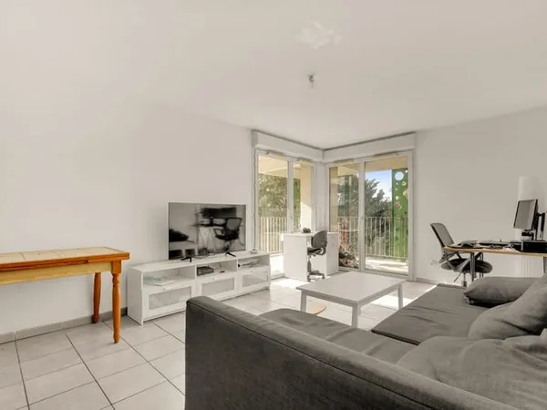 En Exclusivité T3 lumineux de 60 m2 au 2e étage, quartier