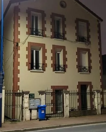 Studio 21m2 10 min à pied gare du bourget
