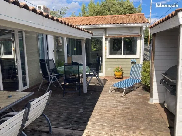 Chalets + terrain de 175m2 dans camping