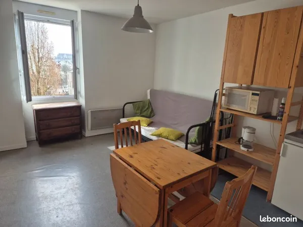 Agréable studio lumineux trés bien situé (Erdre Motte Rouge)