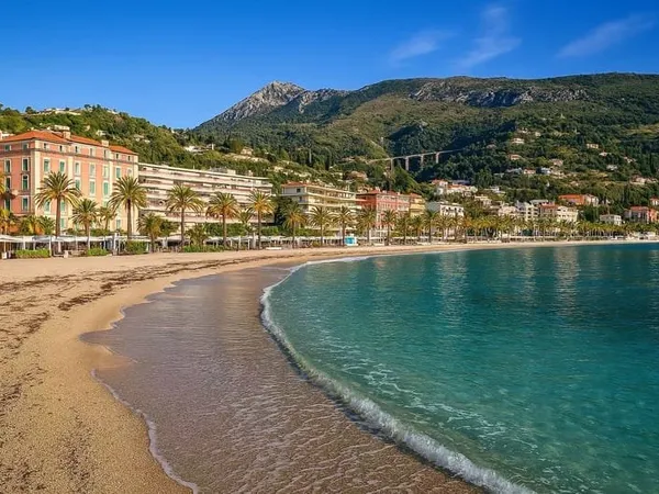 Menton Garavan - Résidence de la Plage appartement 4 pièces face à la plage des Sablettes