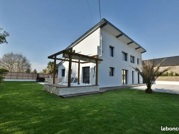 Maison 6 pièces 180 m²