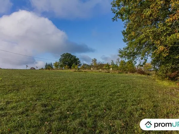 Terrain constructible de 3000m²