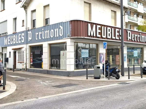EXCEPTIONNEL - MURS LIBRE A VENDRE 186.6 M²