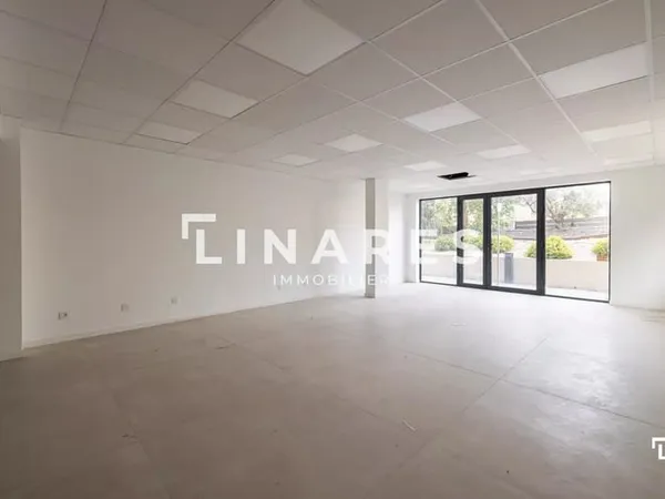 L'AZUR - Local commercial de 63m2 - 83270 SAINT CYR SUR MER