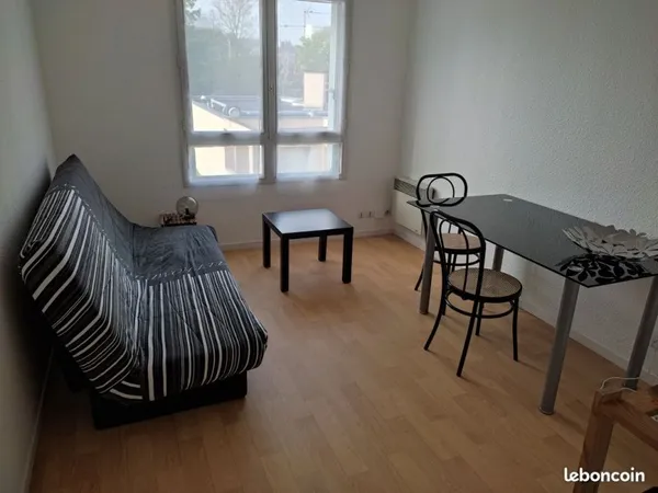 Loue studio meublé de 18m² quartier Ste Thérèse