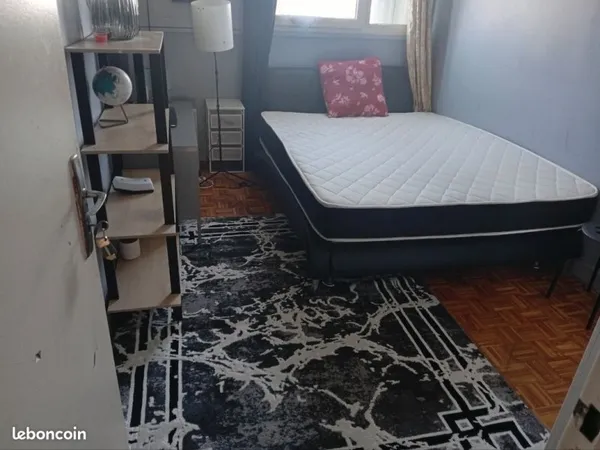 Chambre Colocation Stains 1p 12m² 460€