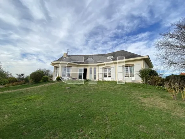 LE PETIT VIHIERS MAISON 176M2 AVEC 4 CHAMBRES