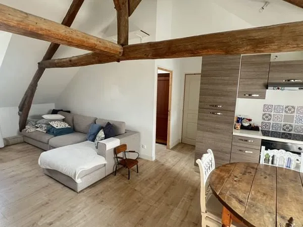 APPARTEMENT F2 2ème étage