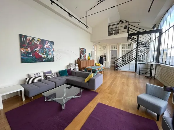 Vends exceptionnel loft quartier Notre Dame 226m² Versailles