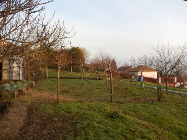 Terrain constructible de 625 m²