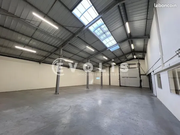 Local d'activité 407 m²