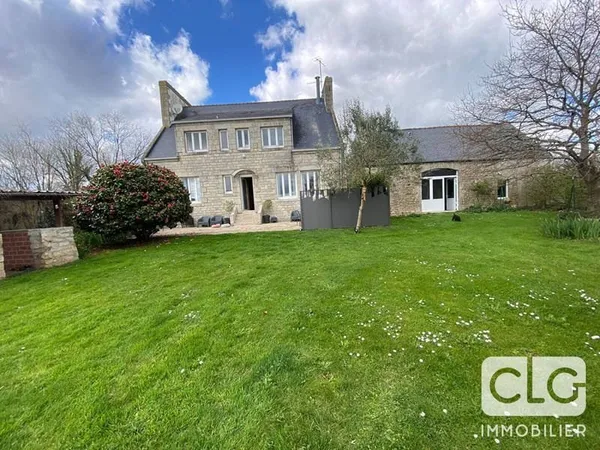 Maison 8 pièces 223 m²