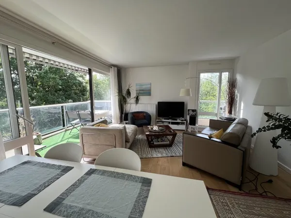 Loue appartement 95m² 3 chambres avec parking