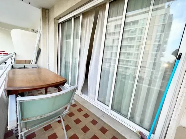 Meublé: Studio de 30m² dans une résidence de standing