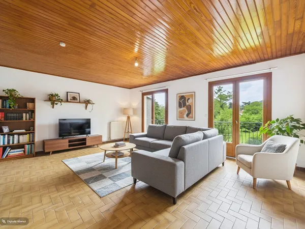 Maison T4 à CORNAS, avec fort potentiel.