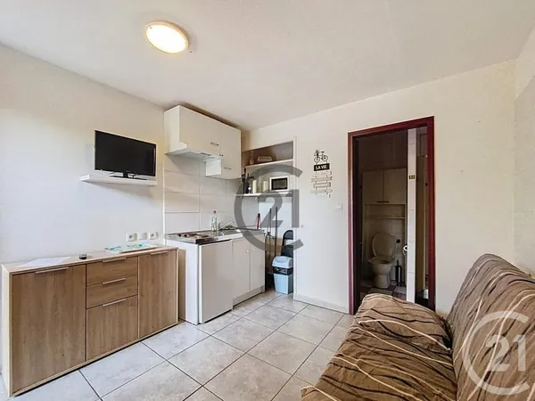 Studio 1 pièce 17 m²