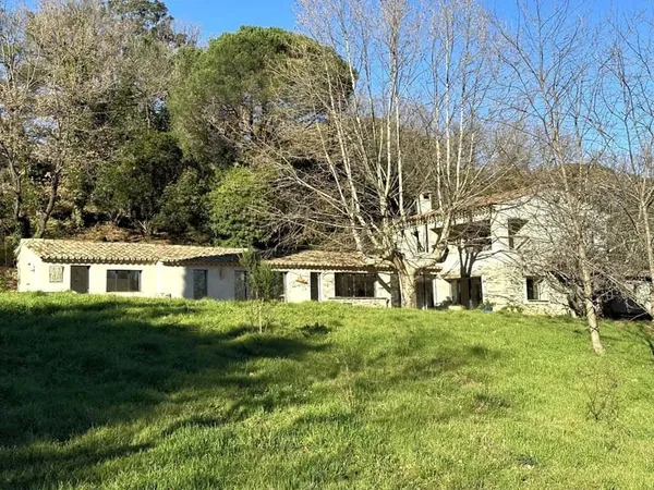 Maison 6 pièces 200 m²