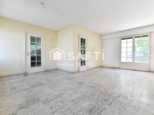 Grande maison familiale de 199 m2, proche de toutes les commodités!