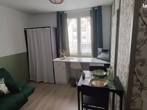 Nouveau - Studio Meublé - Pas de frais d'agence