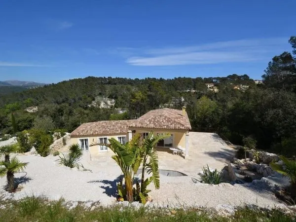 Superbe maison provençale à Roquefort les Pins
