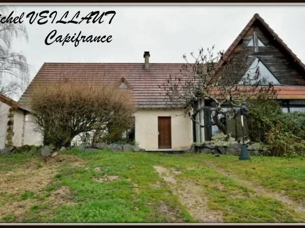 Dpt Allier (03), à vendre TREVOL maison P9 de 193 m² - Terrain de 2 505,00 m²