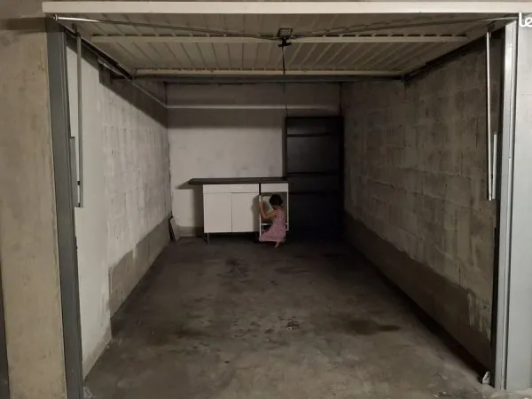 Garage 13m² à louer 7 rue éternité