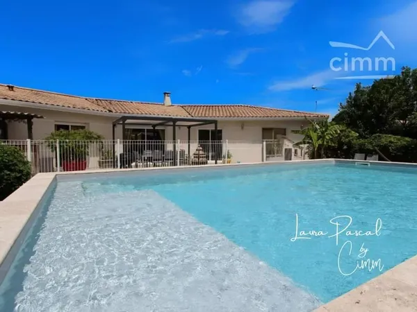 Magnifique villa T7 avec piscine et studio indépendant