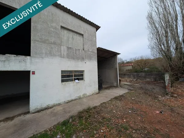 HANGAR / GARAGE / LOCAL DE STOCKAGE / ENTREPOT