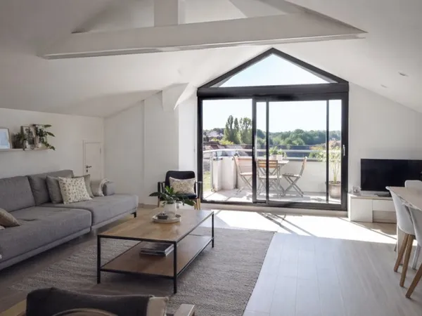 Superbe T3 atypique de 77 m² à Cogolin