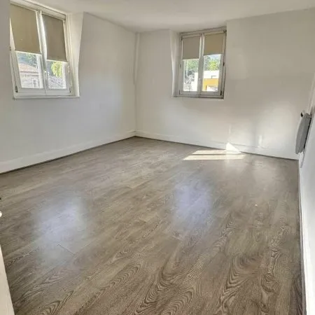 Maison 8 pièces 240 m²