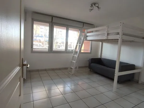 TOULOUSE Centre Grand T1 30m2 en très bon état