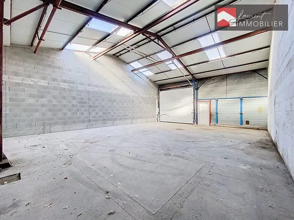Local commercial Pont De Vaux 106 m2