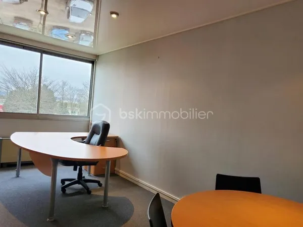 BUREAUX ESTILLAC 93 m² - 5 BUREAUX
