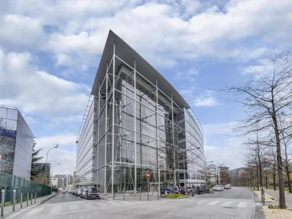 Bureau 1077 m²