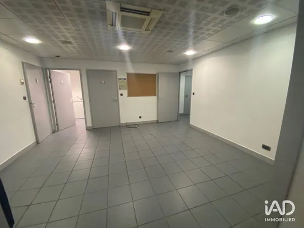 Local commercial 167 m²
