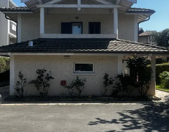 Maison 6 pièces 277 m²