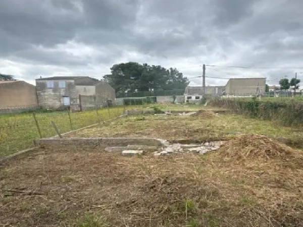 Terrain 380 m²