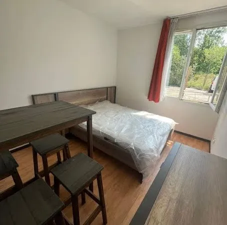 Studio 1 pièce 17 m²