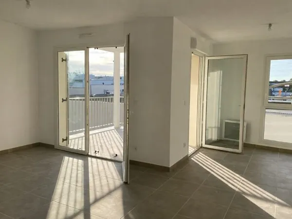 T3 avec parking et balcon à ARLES