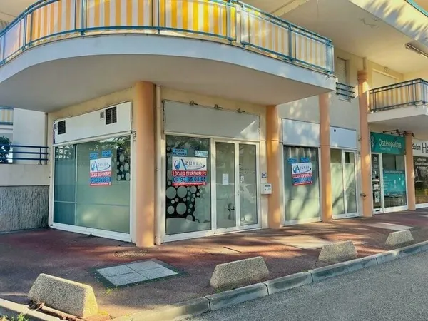 Local commercial 65 m²