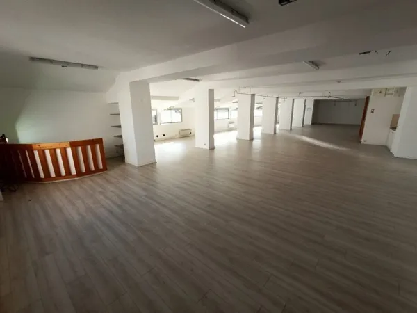St JUNIEN : Vente Murs - COMMERCE / ACTIVITÉS - 380m²