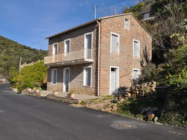 Dpt Corse (20), à vendre PARTINELLO, maison en pierres avec terrasse et parking, proche de la plage