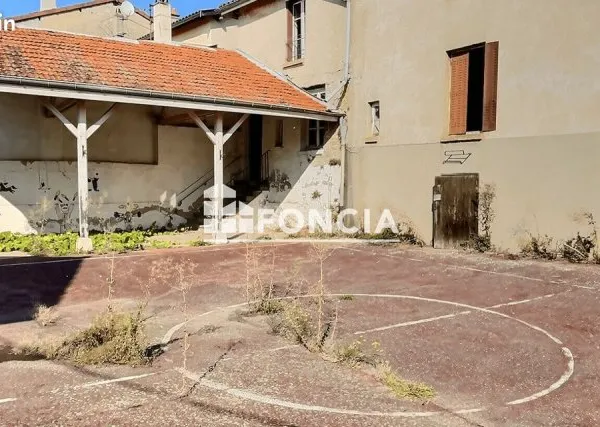 BATISSE 200 m2 sur 323 m2 de terrain