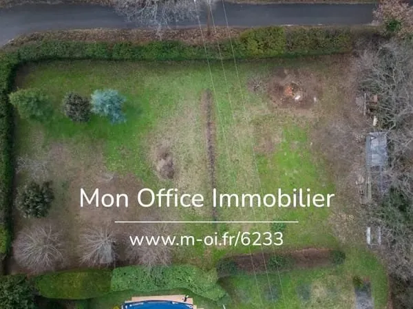 Référence : 6233-BMA. - Terrain 1 pièce