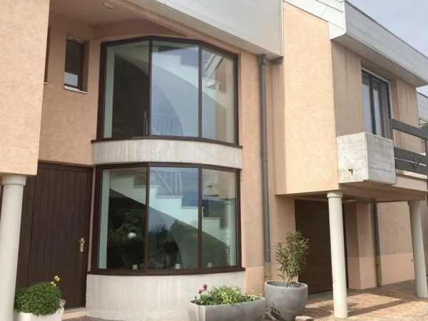 Maison 7 pièces 299 m²