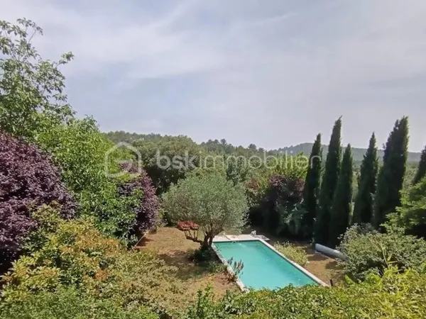 Maison 6 pièces 182 m²