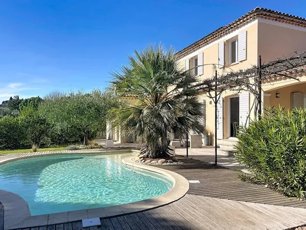 Maison La Motte D'aigues 6 pièces 156 m2 sur 1080 m²